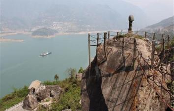 武汉出发湖北秭归2日自驾游：穿越三峡专用公路-屈原故里-链子崖2日自驾活动-游推荐