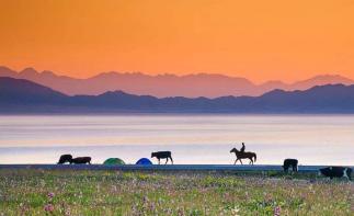 烏魯木齊集合新疆15日自駕游:喀納斯-禾木村-賽里木湖-巴音布魯克15天環(huán)線自駕游自駕游