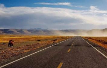 乌鲁木齐集合南疆11日自驾游:喀什古城-库车大峡谷-和田-塔克拉玛干沙漠11日南疆自驾游-游推荐