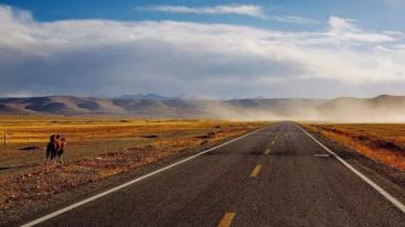 乌鲁木齐集合南疆11日自驾游:喀什古城-库车大峡谷-和田-塔克拉玛干沙漠11日南疆自驾游-推荐