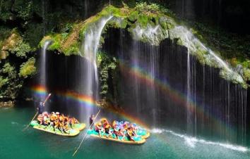 江苏出发湖南10日自驾游：恩施大峡谷-张家界网红玻璃桥-天下第一漂猛洞河漂流10日自驾游-游推荐