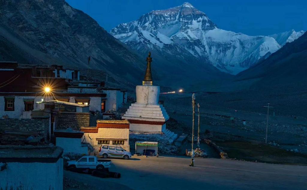 成都出发西藏15日自驾游：川藏南线-珠峰公园-布达拉宫-羊卓雍措-可可西里15日自驾游