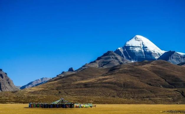 湖北出发阿里大北环线14日落地自驾：羊湖-日喀则-珠峰保护区-冈仁波齐-玛旁雍错-鬼湖拉昂措-扎日南木措-纳木错14日自驾游