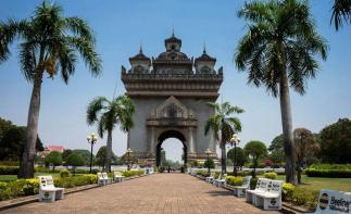 成都出發(fā)老撾8日自駕游：瑯勃拉邦-萬榮-昆明8日境外自駕游自駕游