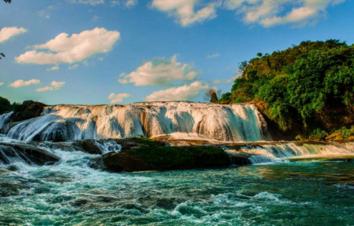 陕西出发贵州7日自驾游：黄果树瀑布+万峰林+马岭河大峡谷+晴隆二十四拐7日自驾-游推荐