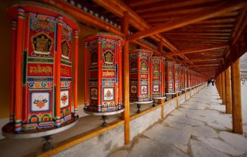 山东出发甘南川西10日自驾游：拉卜楞寺-扎尕那-色达密境10日经典自驾游-游推荐