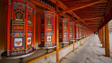 山东出发甘南川西10日自驾游：拉卜楞寺-扎尕那-色达密境10日经典自驾游-推荐