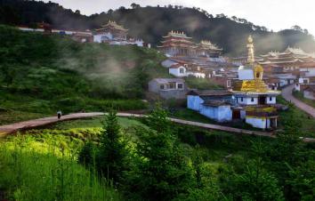 山东出发甘南川北8日自驾游：郎木寺-扎尕那-瓦切塔林-黄龙密境8日经典自驾游-游推荐