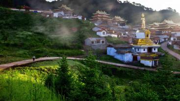 山东出发甘南川北8日自驾游：郎木寺-扎尕那-瓦切塔林-黄龙密境8日经典自驾游-推荐
