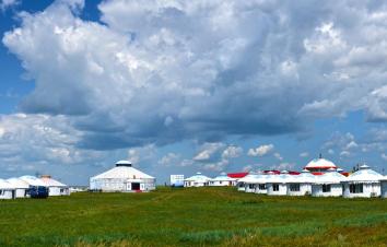 山东出发内蒙古乌拉盖6日自驾游：狼图腾-玉龙沙湖-北戴河6日草原/林海/沙漠穿越自驾游-游推荐