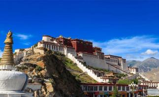 成都集合西藏/新疆25日自駕游：布達拉宮-然烏湖-尼洋河-巴音布魯克25日挑戰(zhàn)巔峰自駕游自駕游