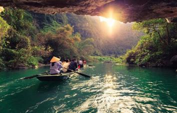 广东出发越南越美7日自驾游：下龙湾-巴亭广场-陆龙湾-安子山7日越南休闲自驾游-游推荐