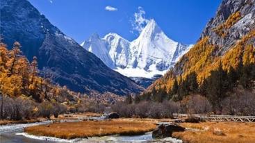 成都集合川西稻城9日落地自驾游：色达佛国-稻城亚丁-马尔康9日自驾游-推荐