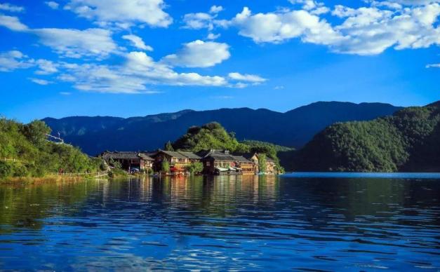 成都发往稻城亚丁7日自驾：香格里拉-泸沽湖-稻城亚丁-金沙江7日自驾游