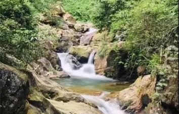 广东出发肇庆周边自驾游：西江羚羊峡-肇庆紫云谷-四会奇石河-玻璃桥-游山玩水2天自驾游-游推荐