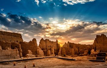 成都出發(fā)新疆13日自駕游：火焰山-葡萄溝-米蘭古城-水上胡楊-賽里木湖-那拉提草原13日自駕游-游推薦