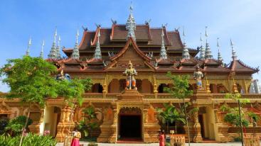 成都出发云南8日自驾游：西双版纳-热带雨林-磨憨口岸-元谋土林8日自驾游-推荐