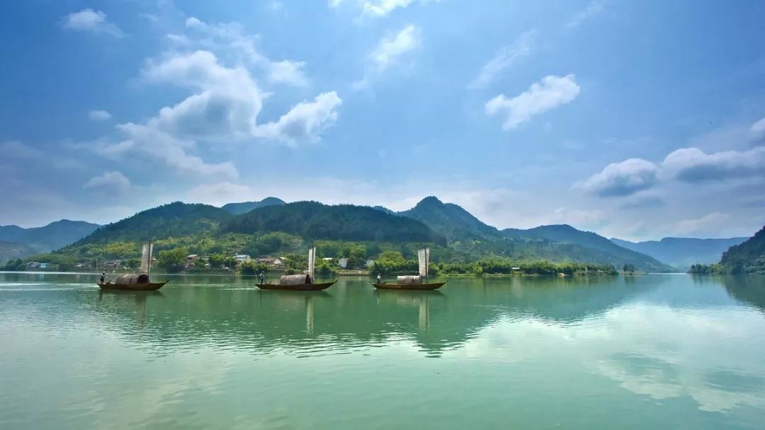 湖北出发浙江5日自驾：云和梯田-水墨仙都-楠溪江-古堰画乡-仙都鼎湖峰5日自驾游自驾游