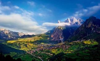 重庆出发川甘青5日自驾游：扎尕那-羊茸哈德-阿坝-奶子沟5天川西环线自驾游自驾游