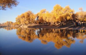 兰州集合甘肃内蒙额济纳旗7日西北自驾游：嘉峪关-张掖七彩丹霞-额济纳胡杨林7日摄影天堂之旅-游推荐