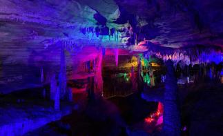 成都出發(fā)貴州4日自駕游：何教洞洞穴營(yíng)地-雙河洞- 清溪峽4日自駕游自駕游