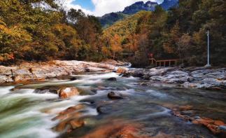 重庆出发西安秦岭5日自驾游：秦岭深处极致秋色-周至老县城全景摄影5日自驾之旅自驾游