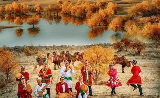 山东出发南疆18日自驾游：民族阿克苏-秋色胡杨林-神秘王国--金苹果节-沙漠公路探索神秘南疆自驾游自驾游