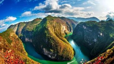 山东出发重庆湖北7日自驾游：重庆白帝城-天坑地缝-蚩尤九黎城-浦花暗河-宣恩狮子关经典美食之旅-推荐