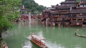 山东出发湖南湖北6日自驾游：张家界-芙蓉镇-凤凰古城-墨戎苗寨6日经典自驾游-推荐