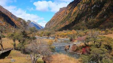 北京出发四川8日落地自驾游：四姑娘山-毕棚沟-米亚罗看红叶8日自驾游-推荐