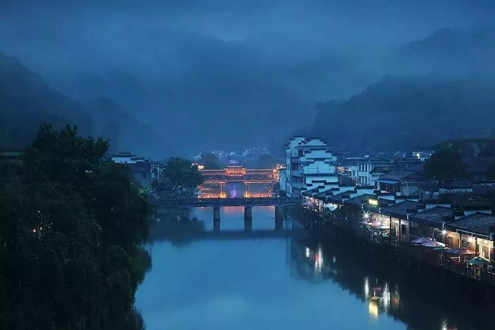 山东出发江西6自驾游日：景德镇-龙虎山-滕王阁-西海千岛湖6日经典自驾游自驾游