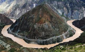 大理集合云南6日自駕游：怒江風光-獨龍江-德貢公路-丙中洛-三江并流6日自駕游自駕游