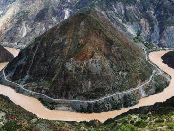 大理集合云南6日自驾游：怒江风光-独龙江-德贡公路-丙中洛-三江并流6日自驾游