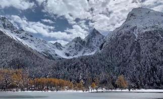 重慶出發(fā)周邊3日賞雪自駕游：畢棚溝-磐羊湖-龍王海-甘堡藏寨3日川西自駕游自駕游