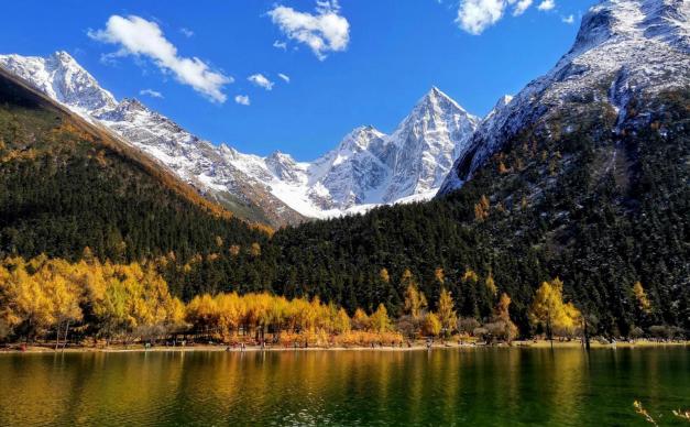 贵州出发川西4日自驾游：都江堰-古尔沟温泉-毕棚沟-成都4日赏秋川西自驾游