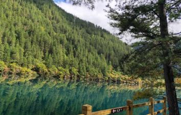 成都出发九寨沟3日自驾游：叠溪海子-松潘古城-九寨沟3日川西自驾游-游推荐