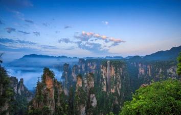 重庆出发湖南4日自驾游：走进阿凡达-穿越张家界森林公园-感受世界闻名的大峡谷玻璃桥4日自驾之旅-游推荐