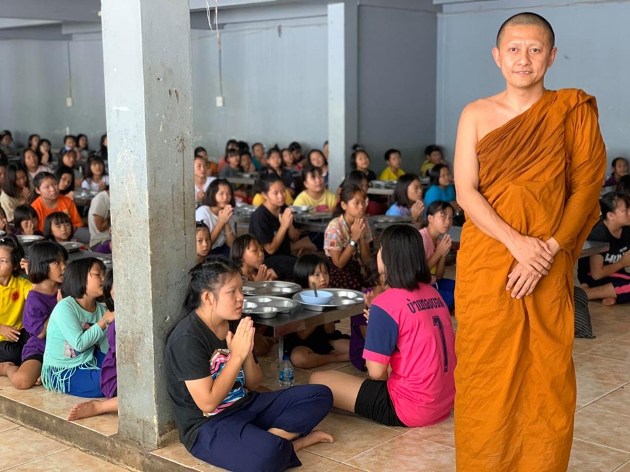 磨憨口岸出发老挝泰国15日亲子自驾游：琅勃拉邦-万荣-万象-曼芭-泰北15日自驾之旅自驾游