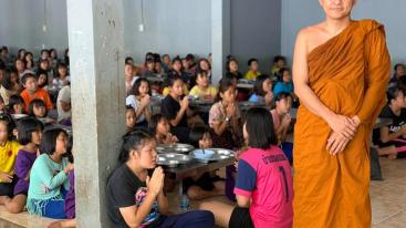 磨憨口岸出發(fā)老撾泰國15日親子自駕游：瑯勃拉邦-萬榮-萬象-曼芭-泰北15日自駕之旅-推薦