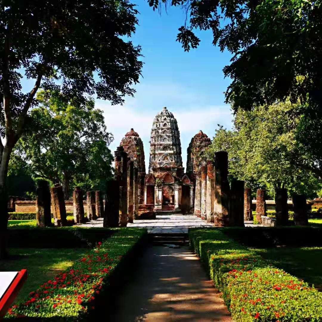 成都出发老挝泰国13日自驾：琅勃拉邦-万荣-素可泰-清迈-金三角13日自驾游自驾游