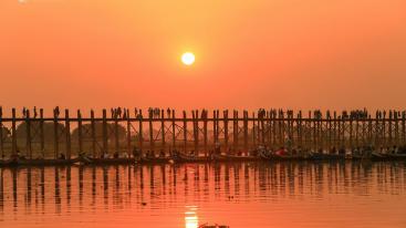 磨憨集合缅甸19日自驾：茵莱湖-曼德勒-蒲甘-仰光-素可泰-琅勃拉邦19日自驾游-推荐