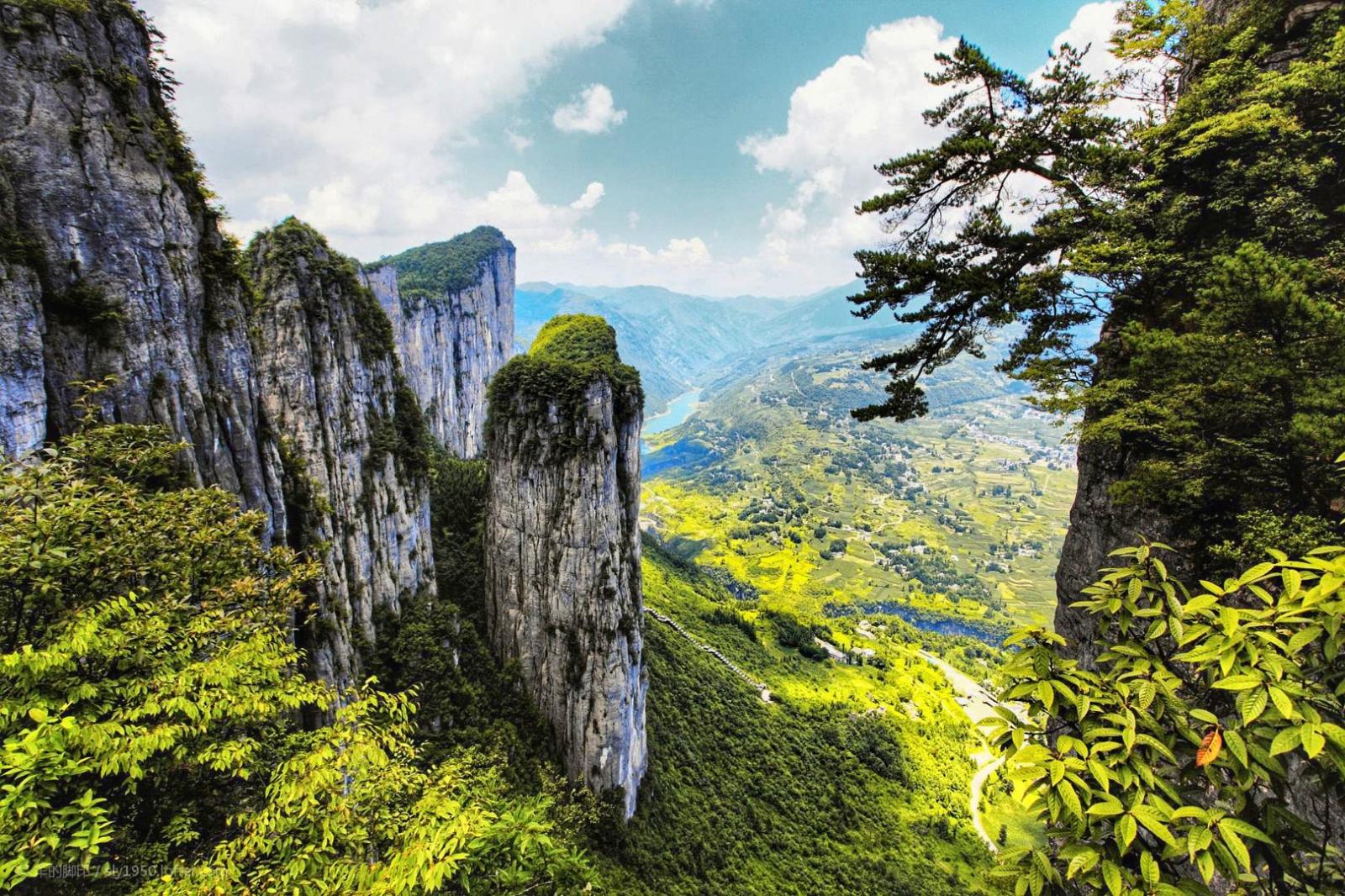 江蘇出發(fā)武隆恩施7日自駕游：武隆天坑地縫-恩施大峽谷-三峽大壩-大足石刻7日自駕游自駕游