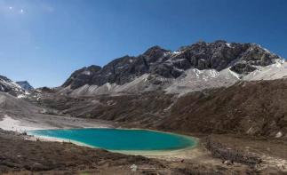 成都出發(fā)香格里拉西藏17日自駕游：川藏南線-稻城亞丁-滇藏線-青藏線17日自駕自駕游