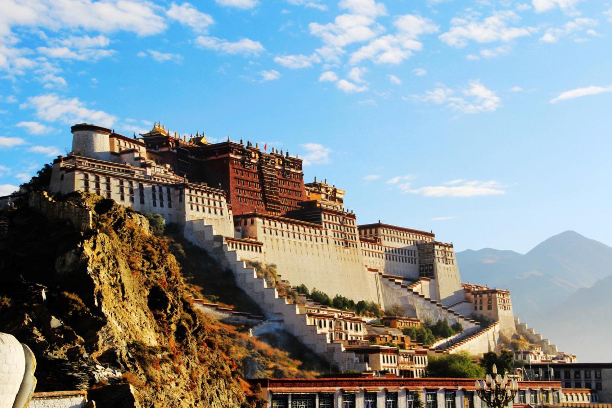 成都出发西藏17日自驾：川藏南北线-滇藏线-青藏线17日自驾游（经济团）自驾游