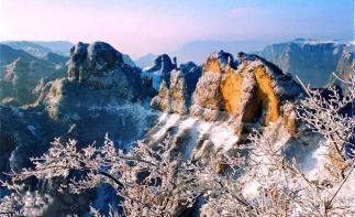 河南集合自駕5日自駕南太行：中國(guó)死海-打鐵花-大槐樹-平遙古城-地坑院-八路軍太行紀(jì)念館-掛壁公路5自駕游