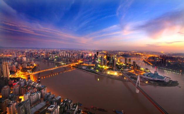 重庆集合5日自驾游：洪崖洞-李子坝轻轨穿越-大足-天生三桥5天山城自驾游（大巴+自驾）