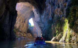 重慶出發(fā)貴州4日自駕游：九洞天-烏江源百里畫(huà)廊-雞鳴三省-茅臺(tái)鎮(zhèn)4日自駕游自駕游