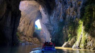 重庆出发贵州4日自驾游：九洞天-乌江源百里画廊-鸡鸣三省-茅台镇4日自驾游-推荐