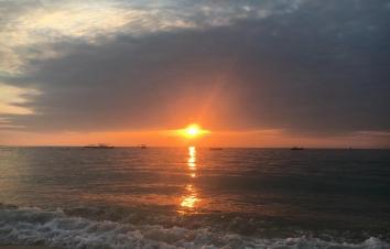 成都出發(fā)廣西8日自駕游：北海BBQ-東興邊境游-中越大瀑布-靖西鵝泉8日自駕-游推薦