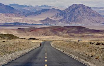 敦煌集合甘肃青海落地7日自驾游：穿越无人区-哈拉湖-翡翠湖-柴达木盆地7日探秘西北之旅-游推荐